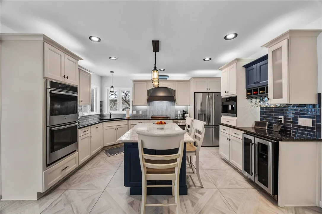 40 Thendara Lane, Irondequoit, New York 14617, Irondequoit, New York 14617, 4 Bedrooms Bedrooms, 8 Rooms Rooms,3 BathroomsBathrooms,Residential,For Sale,40 Thendara Lane, Irondequoit, New York 14617,0,R1650400