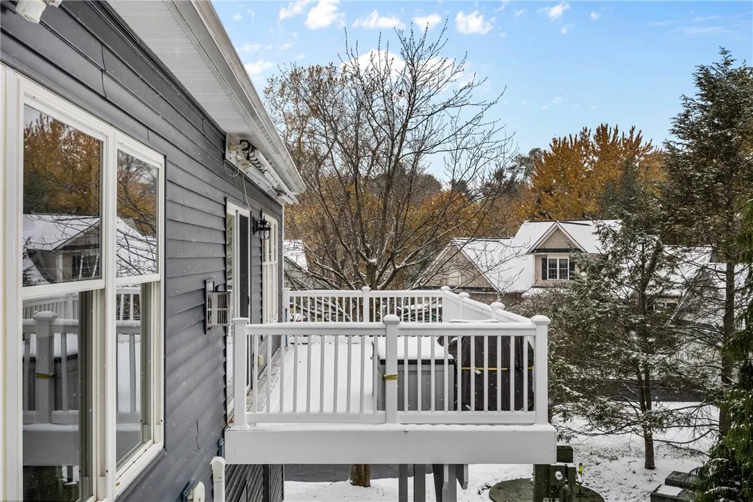 40 Thendara Lane, Irondequoit, New York 14617, Irondequoit, New York 14617, 4 Bedrooms Bedrooms, 8 Rooms Rooms,3 BathroomsBathrooms,Residential,For Sale,40 Thendara Lane, Irondequoit, New York 14617,0,R1650400