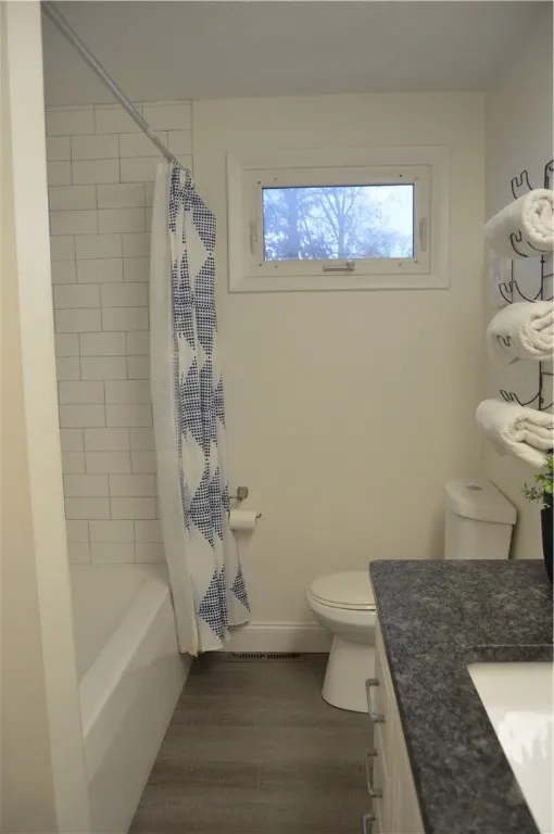 1st floor Bathroom