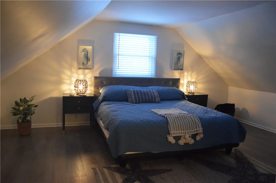 2nd floor bedroom