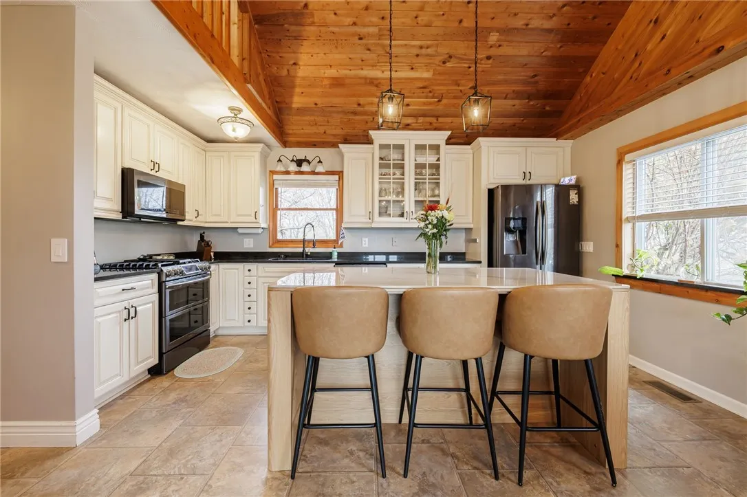 7741 Bear Swamp Road, Williamson, New York 14589, Williamson, New York 14589, 3 Bedrooms Bedrooms, 8 Rooms Rooms,2 BathroomsBathrooms,Residential,For Sale,7741 Bear Swamp Road, Williamson, New York 14589,0,R1650129