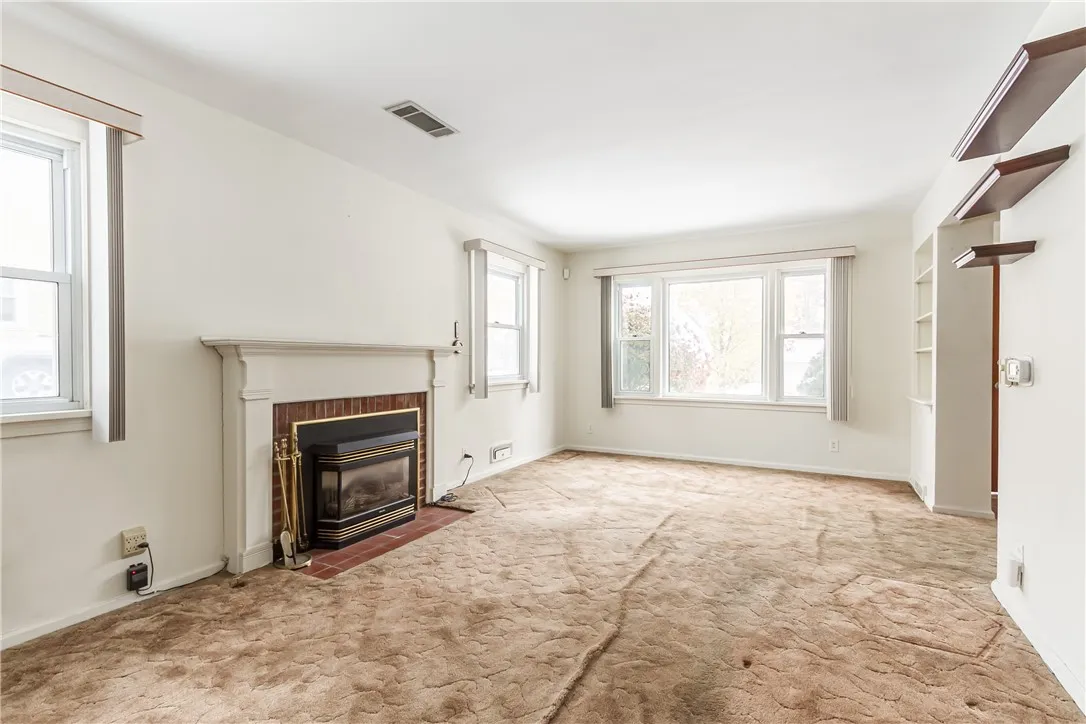 35 Oakcrest Drive, Irondequoit, New York 14617, Irondequoit, New York 14617, 3 Bedrooms Bedrooms, 7 Rooms Rooms,1 BathroomBathrooms,Residential,For Sale,35 Oakcrest Drive, Irondequoit, New York 14617,0,R1650098