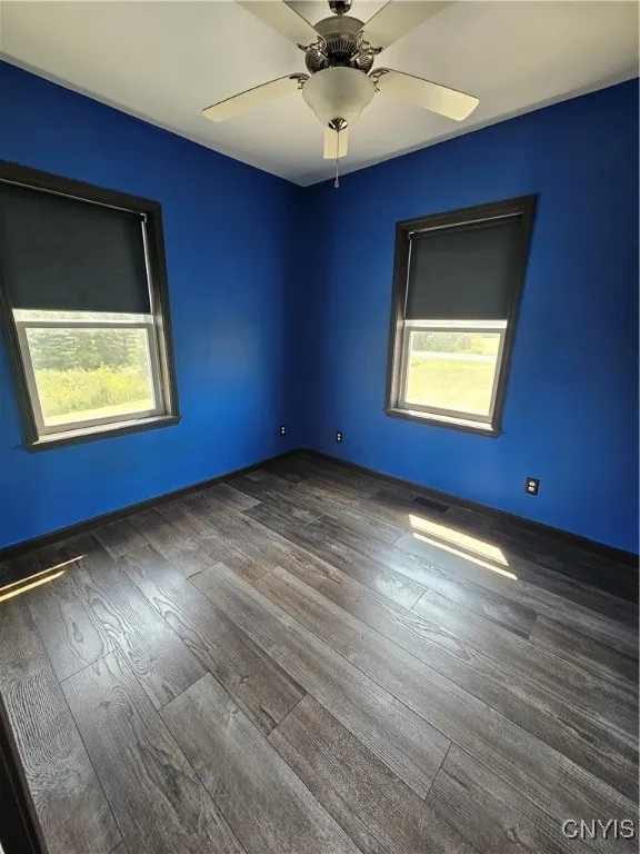 1st floor bedroom or office