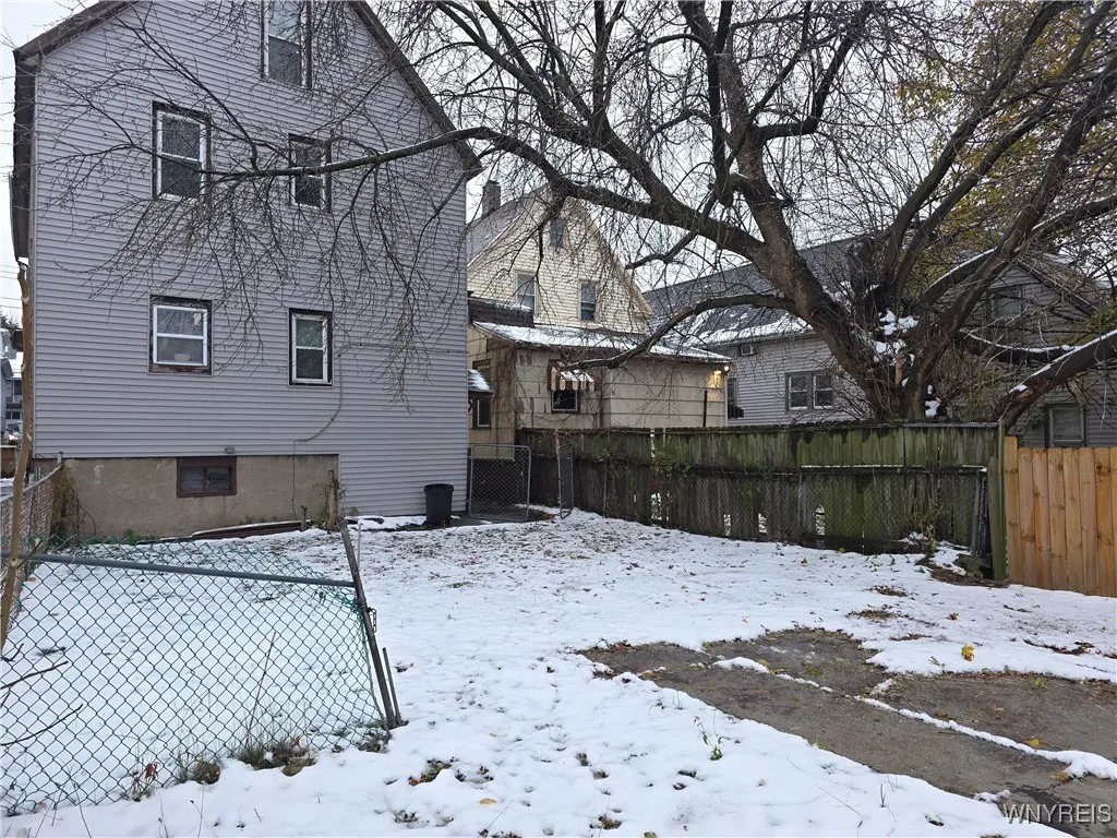 12 Olcott Place, Cheektowaga, New York 14225, Cheektowaga, New York 14225, 5 Bedrooms Bedrooms, 9 Rooms Rooms,2 BathroomsBathrooms,Residential,For Sale,12 Olcott Place, Cheektowaga, New York 14225,0,B1650516