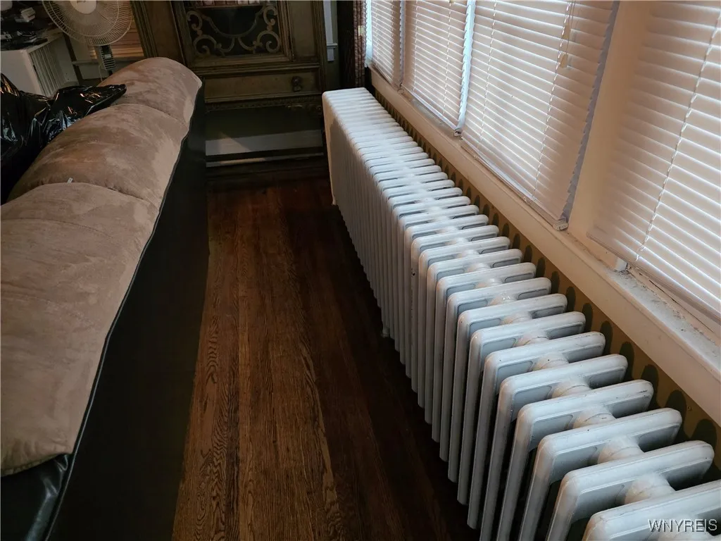 12 Olcott Place, Cheektowaga, New York 14225, Cheektowaga, New York 14225, 5 Bedrooms Bedrooms, 9 Rooms Rooms,2 BathroomsBathrooms,Residential,For Sale,12 Olcott Place, Cheektowaga, New York 14225,0,B1650516