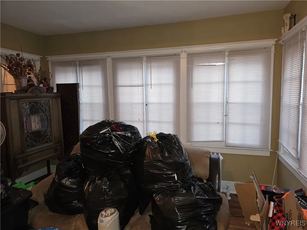 12 Olcott Place, Cheektowaga, New York 14225, Cheektowaga, New York 14225, 5 Bedrooms Bedrooms, 9 Rooms Rooms,2 BathroomsBathrooms,Residential,For Sale,12 Olcott Place, Cheektowaga, New York 14225,0,B1650516