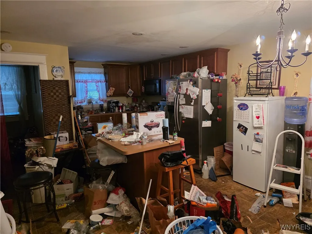 12 Olcott Place, Cheektowaga, New York 14225, Cheektowaga, New York 14225, 5 Bedrooms Bedrooms, 9 Rooms Rooms,2 BathroomsBathrooms,Residential,For Sale,12 Olcott Place, Cheektowaga, New York 14225,0,B1650516