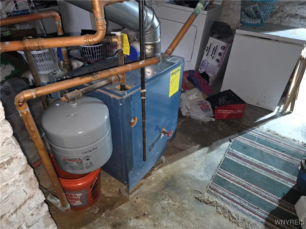 12 Olcott Place, Cheektowaga, New York 14225, Cheektowaga, New York 14225, 5 Bedrooms Bedrooms, 9 Rooms Rooms,2 BathroomsBathrooms,Residential,For Sale,12 Olcott Place, Cheektowaga, New York 14225,0,B1650516