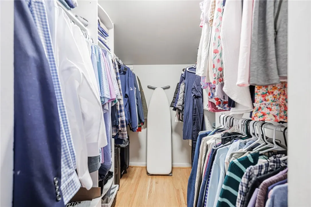 2 Park Bluff Way, Pittsford, New York 14534, Pittsford, New York 14534, 4 Bedrooms Bedrooms, 9 Rooms Rooms,2 BathroomsBathrooms,Residential,For Sale,2 Park Bluff Way, Pittsford, New York 14534,0,R1650508