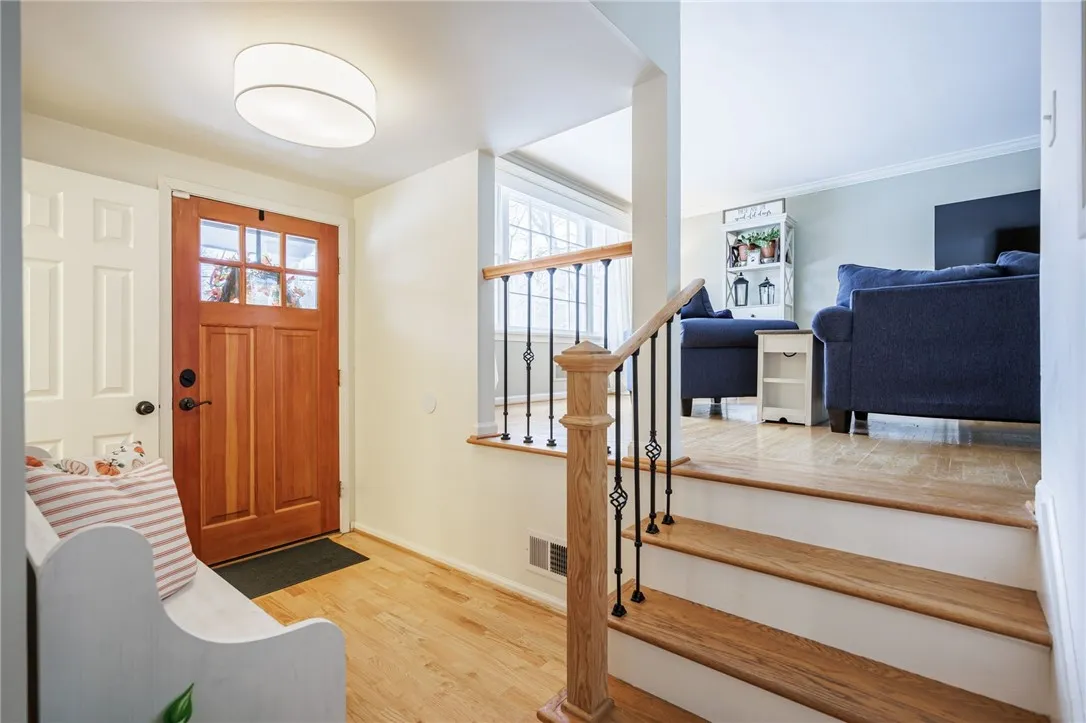 2 Park Bluff Way, Pittsford, New York 14534, Pittsford, New York 14534, 4 Bedrooms Bedrooms, 9 Rooms Rooms,2 BathroomsBathrooms,Residential,For Sale,2 Park Bluff Way, Pittsford, New York 14534,0,R1650508