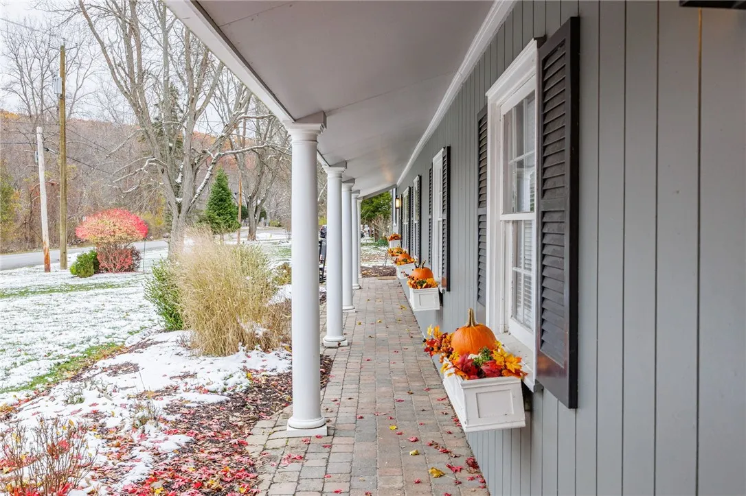 2 Park Bluff Way, Pittsford, New York 14534, Pittsford, New York 14534, 4 Bedrooms Bedrooms, 9 Rooms Rooms,2 BathroomsBathrooms,Residential,For Sale,2 Park Bluff Way, Pittsford, New York 14534,0,R1650508