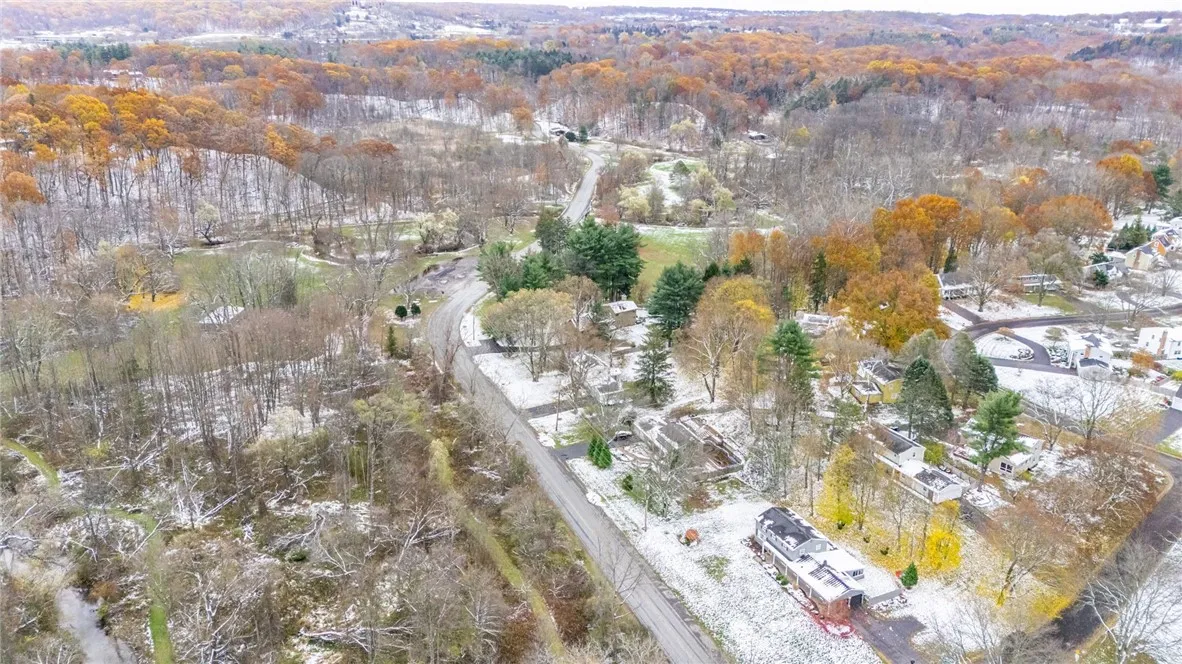 2 Park Bluff Way, Pittsford, New York 14534, Pittsford, New York 14534, 4 Bedrooms Bedrooms, 9 Rooms Rooms,2 BathroomsBathrooms,Residential,For Sale,2 Park Bluff Way, Pittsford, New York 14534,0,R1650508