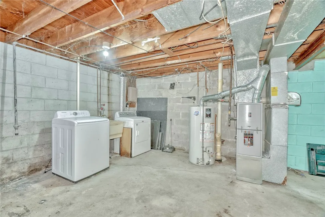 16 Beaman Road West, Ogden, New York 14624, Ogden, New York 14624, 4 Bedrooms Bedrooms, ,2 BathroomsBathrooms,Residential,For Sale,16 Beaman Road West, Ogden, New York 14624,0,R1650160