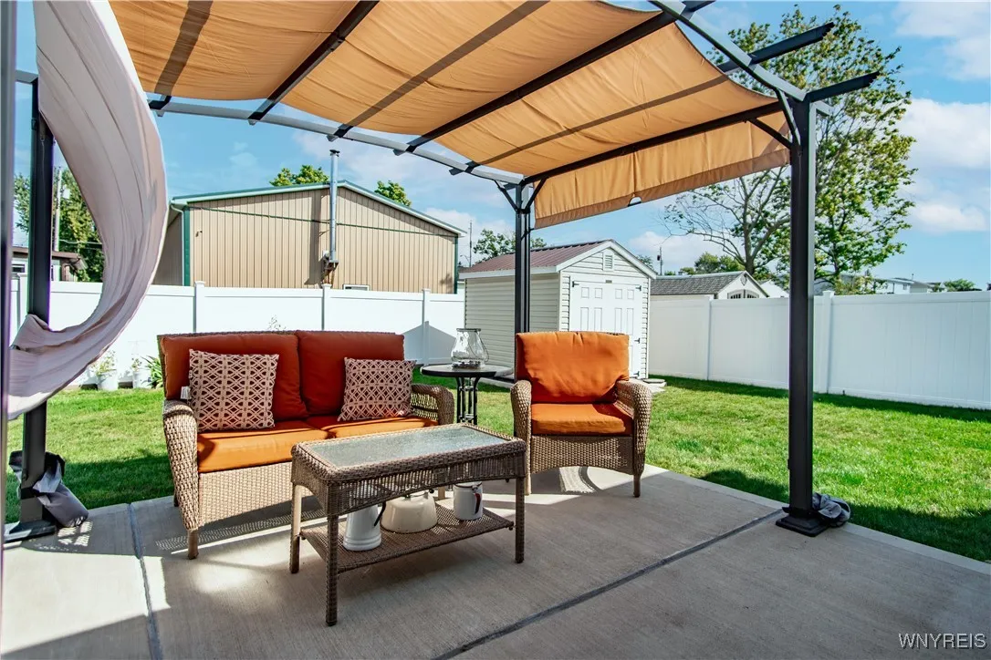 BACK PATIO LEAN TO