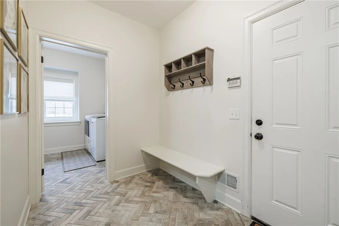 9 Lusk Farm Circle, Pittsford, New York 14534, Pittsford, New York 14534, 5 Bedrooms Bedrooms, 10 Rooms Rooms,5 BathroomsBathrooms,Residential,For Sale,9 Lusk Farm Circle, Pittsford, New York 14534,0,R1650429