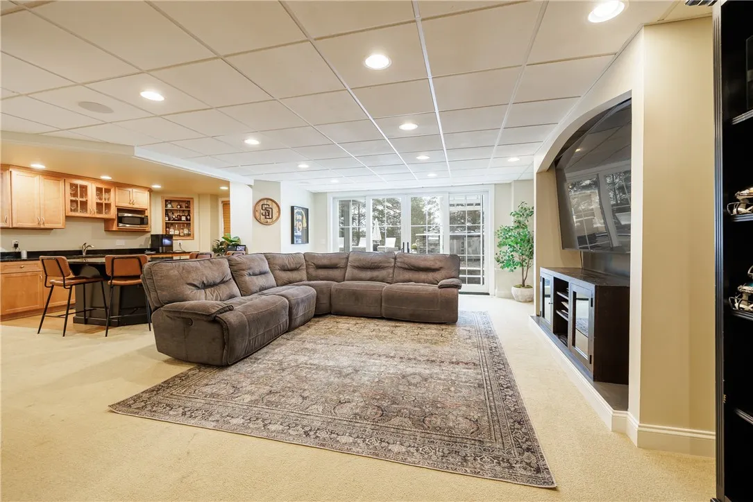9 Lusk Farm Circle, Pittsford, New York 14534, Pittsford, New York 14534, 5 Bedrooms Bedrooms, 10 Rooms Rooms,5 BathroomsBathrooms,Residential,For Sale,9 Lusk Farm Circle, Pittsford, New York 14534,0,R1650429