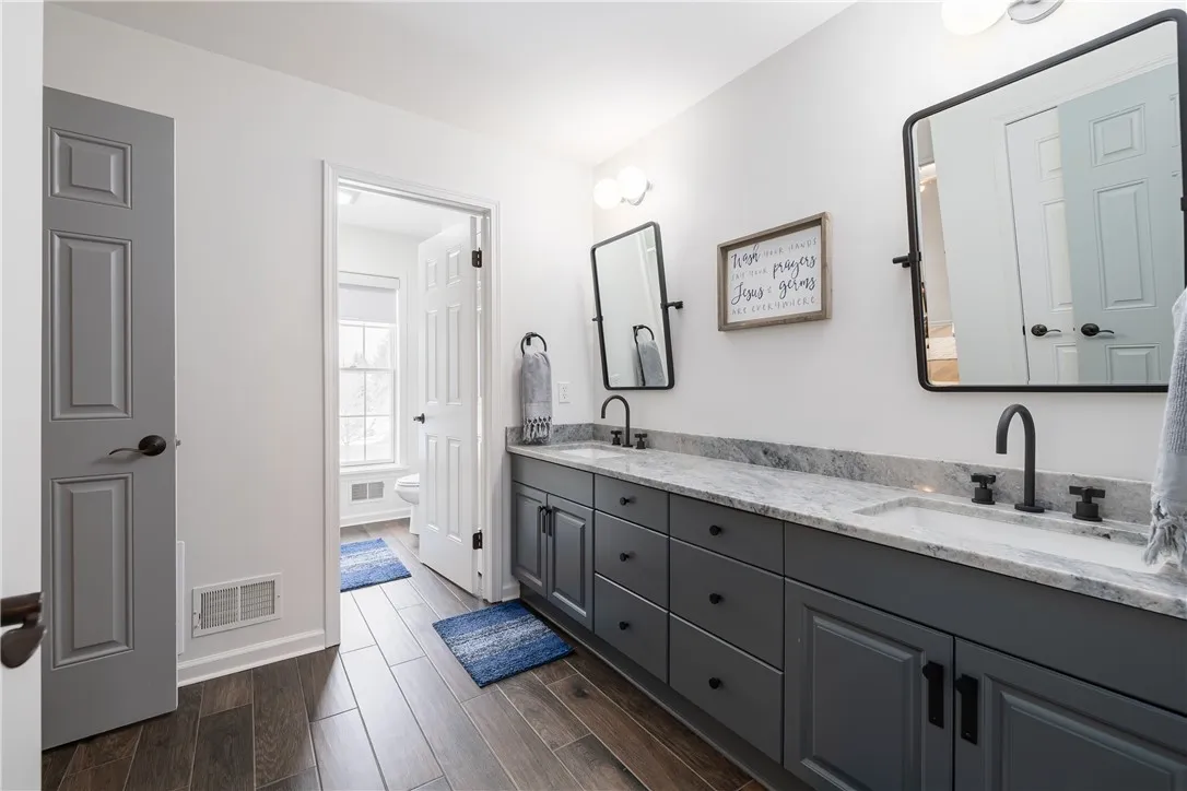9 Lusk Farm Circle, Pittsford, New York 14534, Pittsford, New York 14534, 5 Bedrooms Bedrooms, 10 Rooms Rooms,5 BathroomsBathrooms,Residential,For Sale,9 Lusk Farm Circle, Pittsford, New York 14534,0,R1650429