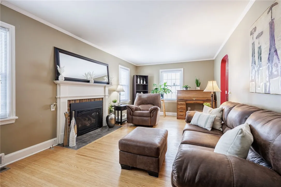 483 Oakwood Road, Greece, New York 14616, Greece, New York 14616, 3 Bedrooms Bedrooms, 8 Rooms Rooms,1 BathroomBathrooms,Residential,For Sale,483 Oakwood Road, Greece, New York 14616,0,R1646959