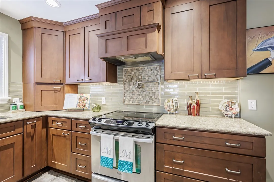 483 Oakwood Road, Greece, New York 14616, Greece, New York 14616, 3 Bedrooms Bedrooms, 8 Rooms Rooms,1 BathroomBathrooms,Residential,For Sale,483 Oakwood Road, Greece, New York 14616,0,R1646959