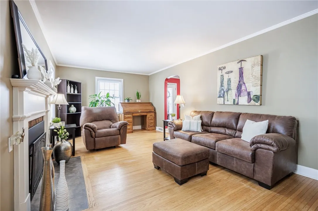 483 Oakwood Road, Greece, New York 14616, Greece, New York 14616, 3 Bedrooms Bedrooms, 8 Rooms Rooms,1 BathroomBathrooms,Residential,For Sale,483 Oakwood Road, Greece, New York 14616,0,R1646959