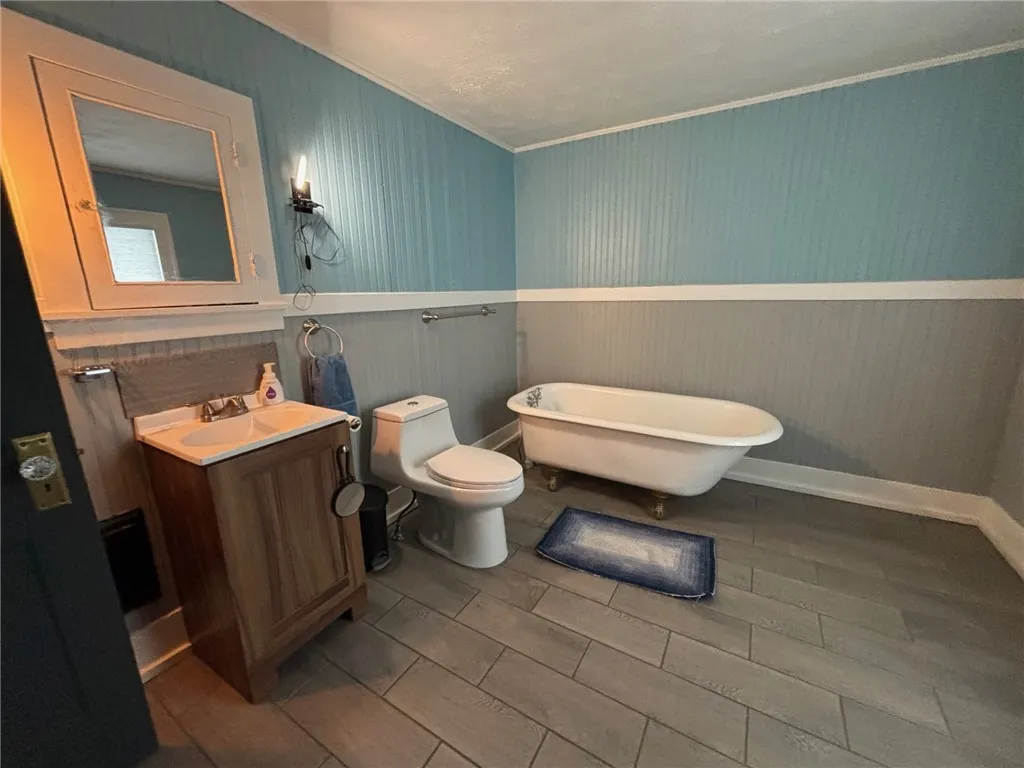 22 Thomas Street, Murray, New York 14470, Murray, New York 14470, 3 Bedrooms Bedrooms, 6 Rooms Rooms,2 BathroomsBathrooms,Residential,For Sale,22 Thomas Street, Murray, New York 14470,0,R1650474