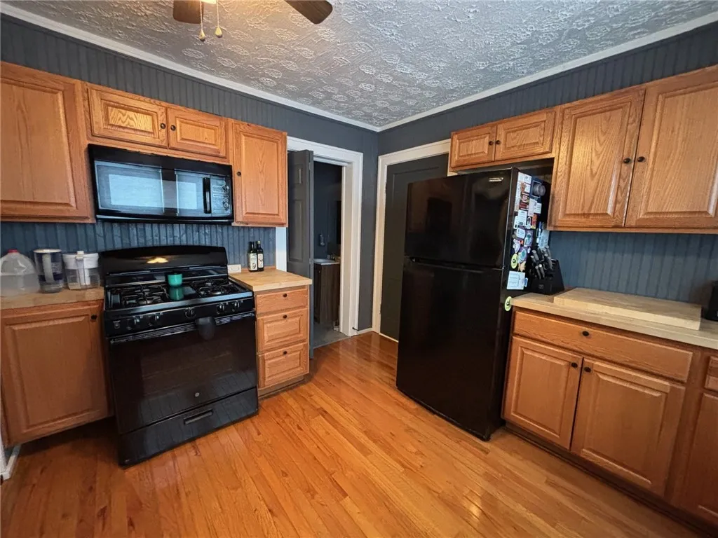 22 Thomas Street, Murray, New York 14470, Murray, New York 14470, 3 Bedrooms Bedrooms, 6 Rooms Rooms,2 BathroomsBathrooms,Residential,For Sale,22 Thomas Street, Murray, New York 14470,0,R1650474