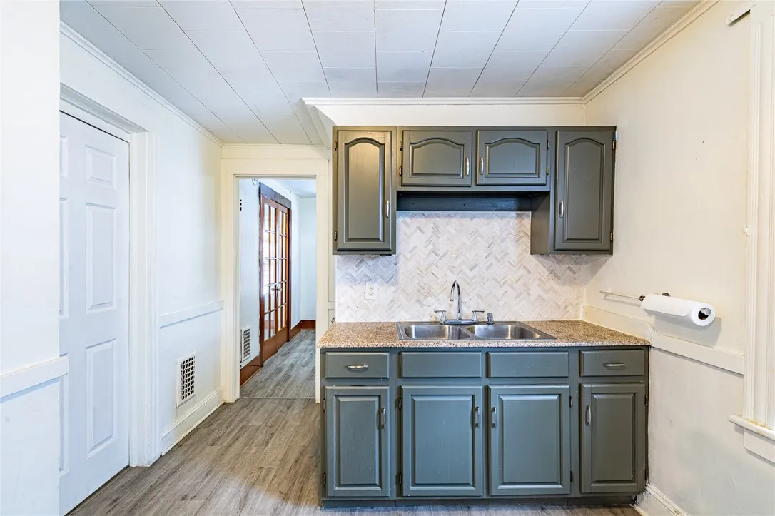 263 Weyl Street, Rochester, New York 14621, Rochester, New York 14621, 3 Bedrooms Bedrooms, 5 Rooms Rooms,1 BathroomBathrooms,Residential,For Sale,263 Weyl Street, Rochester, New York 14621,0,R1650511