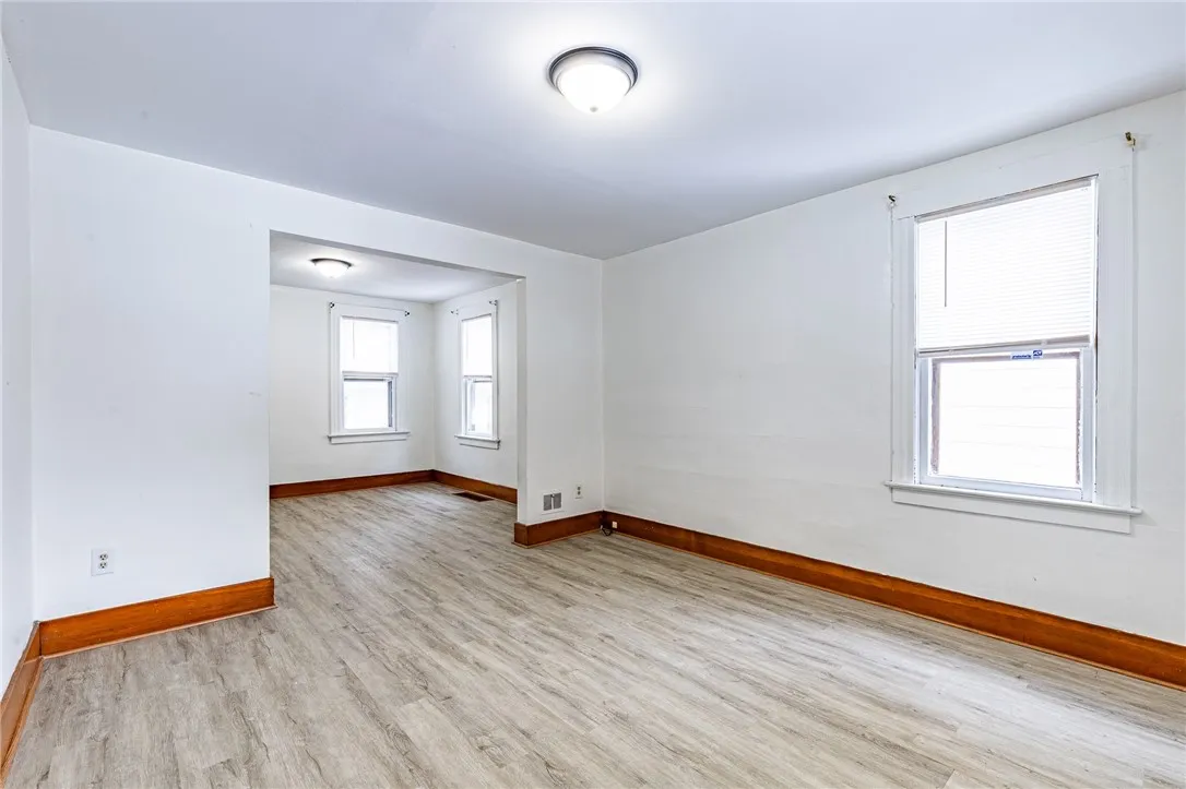 263 Weyl Street, Rochester, New York 14621, Rochester, New York 14621, 3 Bedrooms Bedrooms, 5 Rooms Rooms,1 BathroomBathrooms,Residential,For Sale,263 Weyl Street, Rochester, New York 14621,0,R1650511