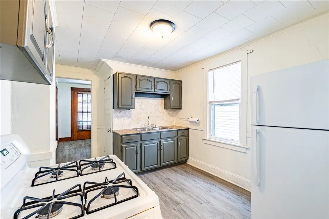 263 Weyl Street, Rochester, New York 14621, Rochester, New York 14621, 3 Bedrooms Bedrooms, 5 Rooms Rooms,1 BathroomBathrooms,Residential,For Sale,263 Weyl Street, Rochester, New York 14621,0,R1650511