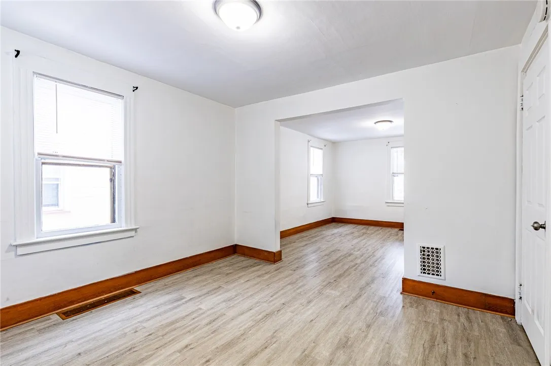 263 Weyl Street, Rochester, New York 14621, Rochester, New York 14621, 3 Bedrooms Bedrooms, 5 Rooms Rooms,1 BathroomBathrooms,Residential,For Sale,263 Weyl Street, Rochester, New York 14621,0,R1650511