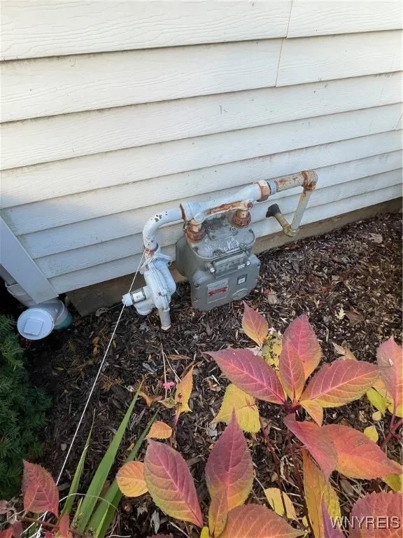 28 Westwood Drive, Tonawanda, New York 14150, Tonawanda, New York 14150, 5 Bedrooms Bedrooms, 9 Rooms Rooms,2 BathroomsBathrooms,Residential,For Sale,28 Westwood Drive, Tonawanda, New York 14150,0,B1650021