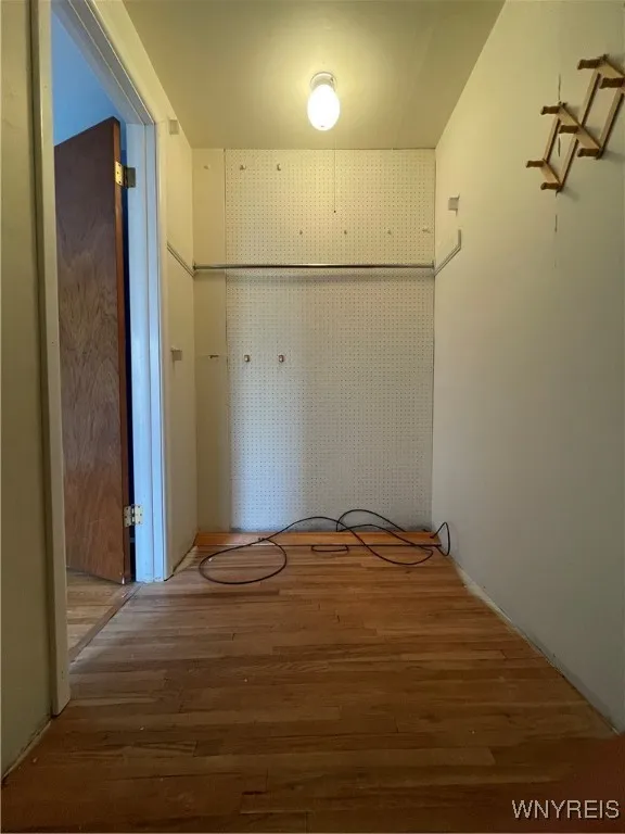 28 Westwood Drive, Tonawanda, New York 14150, Tonawanda, New York 14150, 5 Bedrooms Bedrooms, 9 Rooms Rooms,2 BathroomsBathrooms,Residential,For Sale,28 Westwood Drive, Tonawanda, New York 14150,0,B1650021