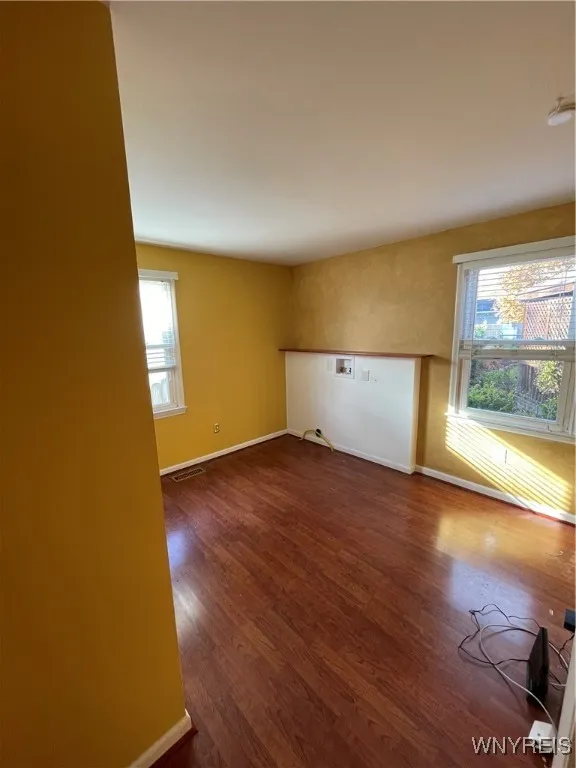 28 Westwood Drive, Tonawanda, New York 14150, Tonawanda, New York 14150, 5 Bedrooms Bedrooms, 9 Rooms Rooms,2 BathroomsBathrooms,Residential,For Sale,28 Westwood Drive, Tonawanda, New York 14150,0,B1650021