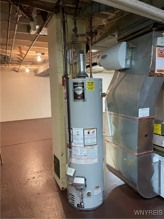 28 Westwood Drive, Tonawanda, New York 14150, Tonawanda, New York 14150, 5 Bedrooms Bedrooms, 9 Rooms Rooms,2 BathroomsBathrooms,Residential,For Sale,28 Westwood Drive, Tonawanda, New York 14150,0,B1650021