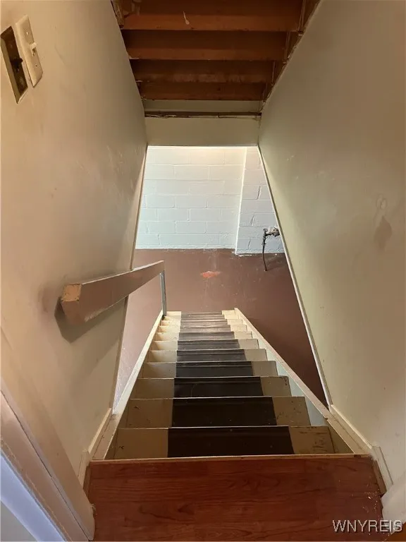 28 Westwood Drive, Tonawanda, New York 14150, Tonawanda, New York 14150, 5 Bedrooms Bedrooms, 9 Rooms Rooms,2 BathroomsBathrooms,Residential,For Sale,28 Westwood Drive, Tonawanda, New York 14150,0,B1650021