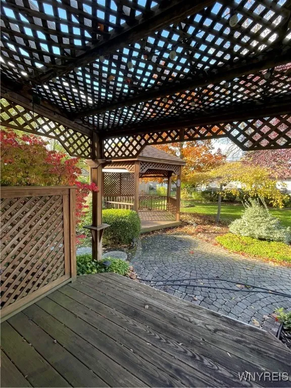 28 Westwood Drive, Tonawanda, New York 14150, Tonawanda, New York 14150, 5 Bedrooms Bedrooms, 9 Rooms Rooms,2 BathroomsBathrooms,Residential,For Sale,28 Westwood Drive, Tonawanda, New York 14150,0,B1650021