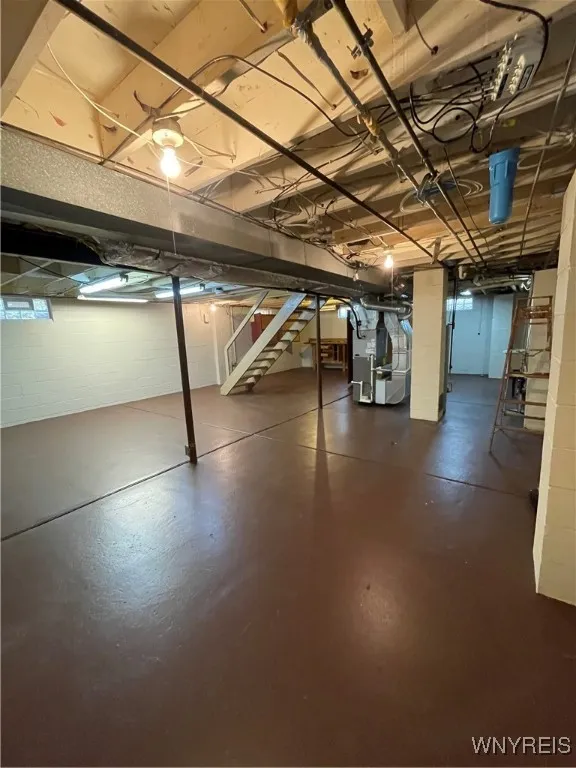 28 Westwood Drive, Tonawanda, New York 14150, Tonawanda, New York 14150, 5 Bedrooms Bedrooms, 9 Rooms Rooms,2 BathroomsBathrooms,Residential,For Sale,28 Westwood Drive, Tonawanda, New York 14150,0,B1650021