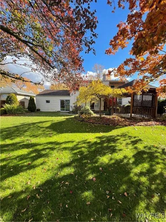 28 Westwood Drive, Tonawanda, New York 14150, Tonawanda, New York 14150, 5 Bedrooms Bedrooms, 9 Rooms Rooms,2 BathroomsBathrooms,Residential,For Sale,28 Westwood Drive, Tonawanda, New York 14150,0,B1650021