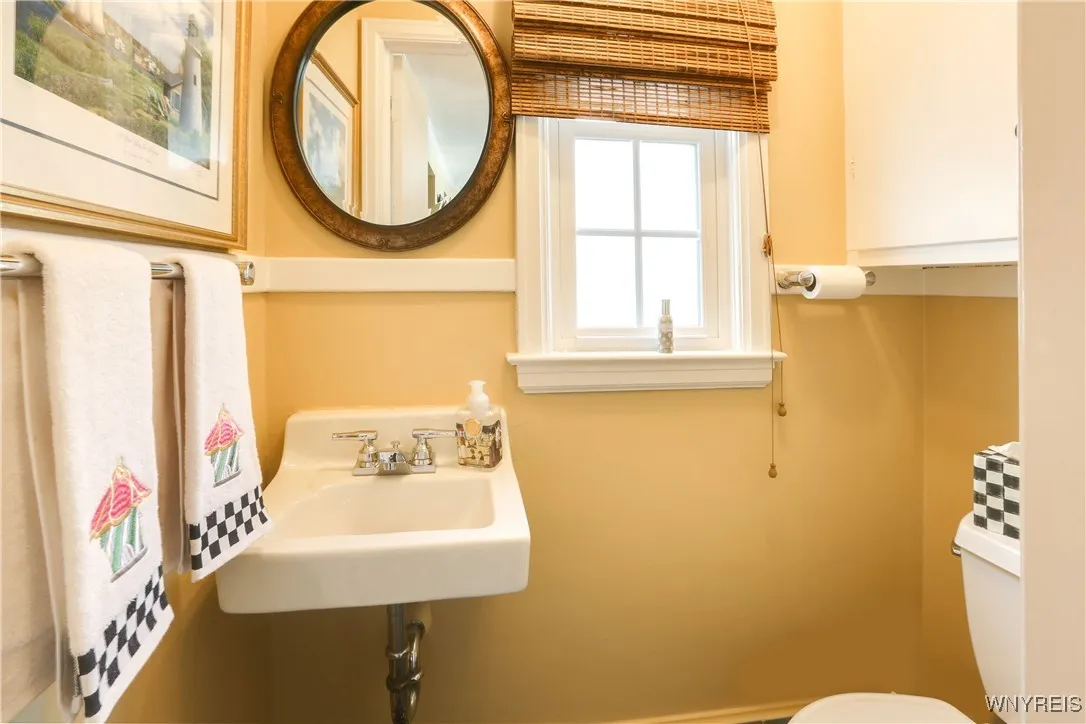 112 Walton Drive, Amherst, New York 14226, Amherst, New York 14226, 3 Bedrooms Bedrooms, 9 Rooms Rooms,3 BathroomsBathrooms,Residential,For Sale,112 Walton Drive, Amherst, New York 14226,0,B1650572