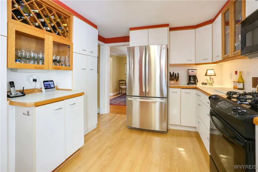 112 Walton Drive, Amherst, New York 14226, Amherst, New York 14226, 3 Bedrooms Bedrooms, 9 Rooms Rooms,3 BathroomsBathrooms,Residential,For Sale,112 Walton Drive, Amherst, New York 14226,0,B1650572