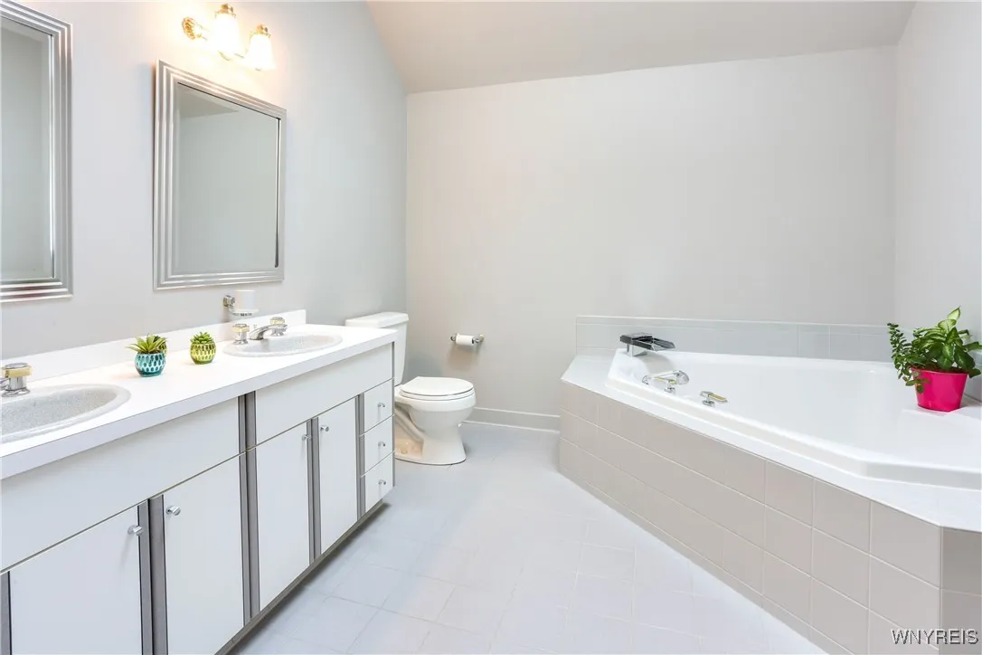 112 Walton Drive, Amherst, New York 14226, Amherst, New York 14226, 3 Bedrooms Bedrooms, 9 Rooms Rooms,3 BathroomsBathrooms,Residential,For Sale,112 Walton Drive, Amherst, New York 14226,0,B1650572