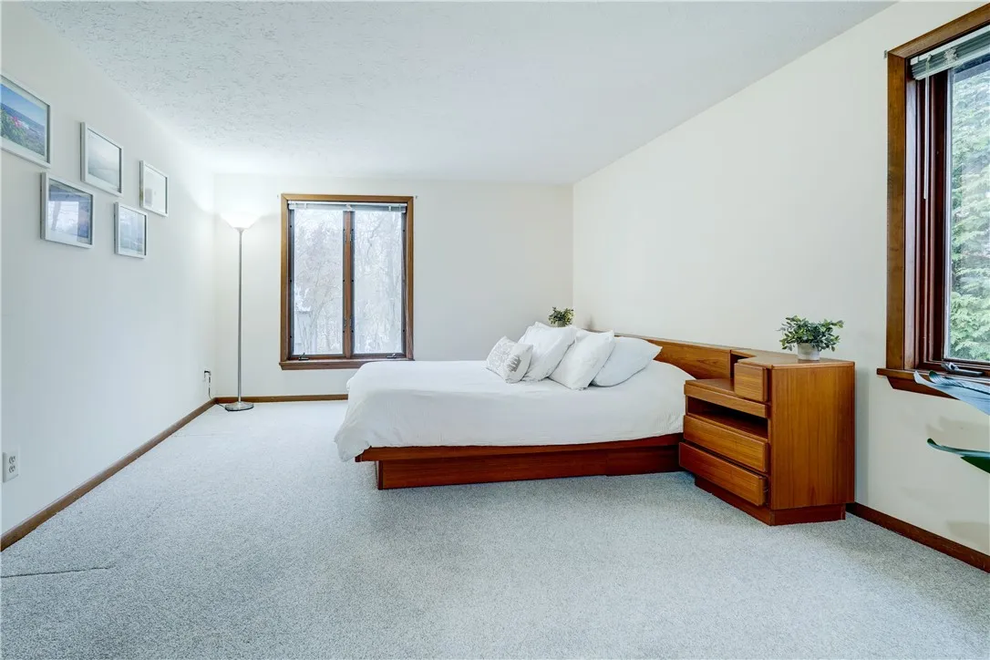 15 White Briar, Pittsford, New York 14534, Pittsford, New York 14534, 4 Bedrooms Bedrooms, 9 Rooms Rooms,2 BathroomsBathrooms,Residential,For Sale,15 White Briar, Pittsford, New York 14534,0,R1650460