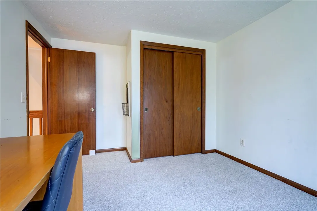 15 White Briar, Pittsford, New York 14534, Pittsford, New York 14534, 4 Bedrooms Bedrooms, 9 Rooms Rooms,2 BathroomsBathrooms,Residential,For Sale,15 White Briar, Pittsford, New York 14534,0,R1650460