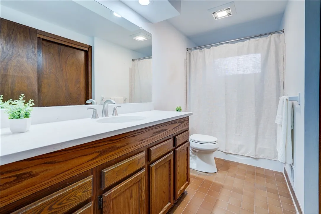 15 White Briar, Pittsford, New York 14534, Pittsford, New York 14534, 4 Bedrooms Bedrooms, 9 Rooms Rooms,2 BathroomsBathrooms,Residential,For Sale,15 White Briar, Pittsford, New York 14534,0,R1650460