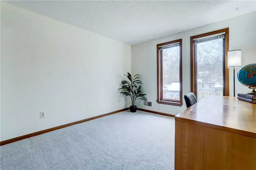 15 White Briar, Pittsford, New York 14534, Pittsford, New York 14534, 4 Bedrooms Bedrooms, 9 Rooms Rooms,2 BathroomsBathrooms,Residential,For Sale,15 White Briar, Pittsford, New York 14534,0,R1650460