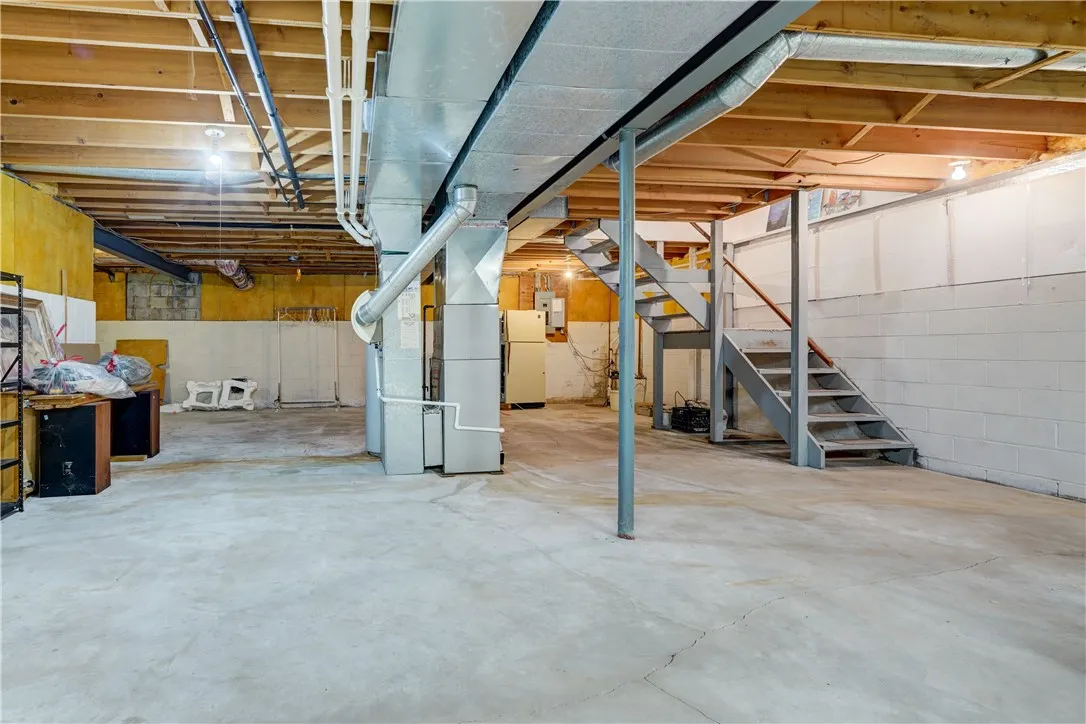 15 White Briar, Pittsford, New York 14534, Pittsford, New York 14534, 4 Bedrooms Bedrooms, 9 Rooms Rooms,2 BathroomsBathrooms,Residential,For Sale,15 White Briar, Pittsford, New York 14534,0,R1650460