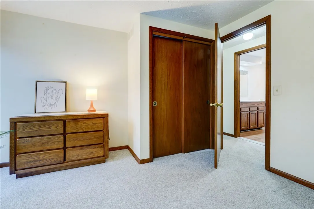 15 White Briar, Pittsford, New York 14534, Pittsford, New York 14534, 4 Bedrooms Bedrooms, 9 Rooms Rooms,2 BathroomsBathrooms,Residential,For Sale,15 White Briar, Pittsford, New York 14534,0,R1650460