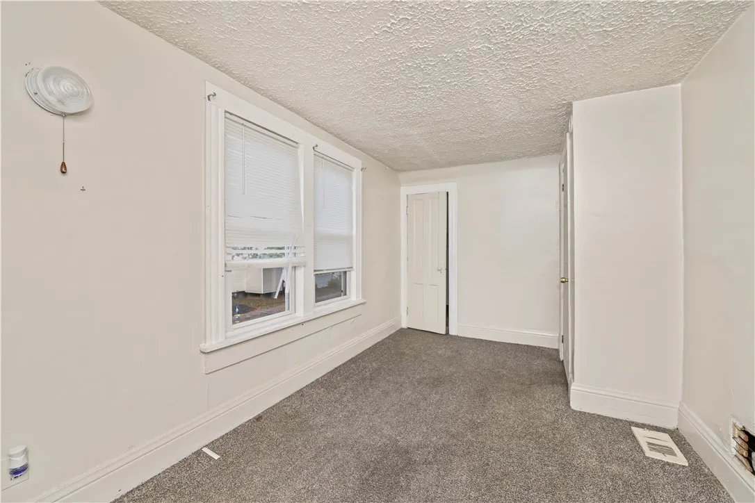 163 Durnan Street, Rochester, New York 14621, Rochester, New York 14621, 3 Bedrooms Bedrooms, 5 Rooms Rooms,2 BathroomsBathrooms,Residential,For Sale,163 Durnan Street, Rochester, New York 14621,0,R1650293