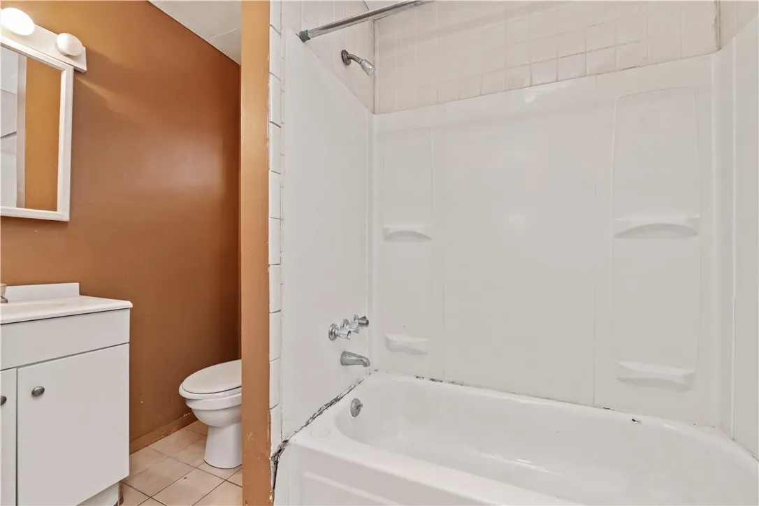 163 Durnan Street, Rochester, New York 14621, Rochester, New York 14621, 3 Bedrooms Bedrooms, 5 Rooms Rooms,2 BathroomsBathrooms,Residential,For Sale,163 Durnan Street, Rochester, New York 14621,0,R1650293