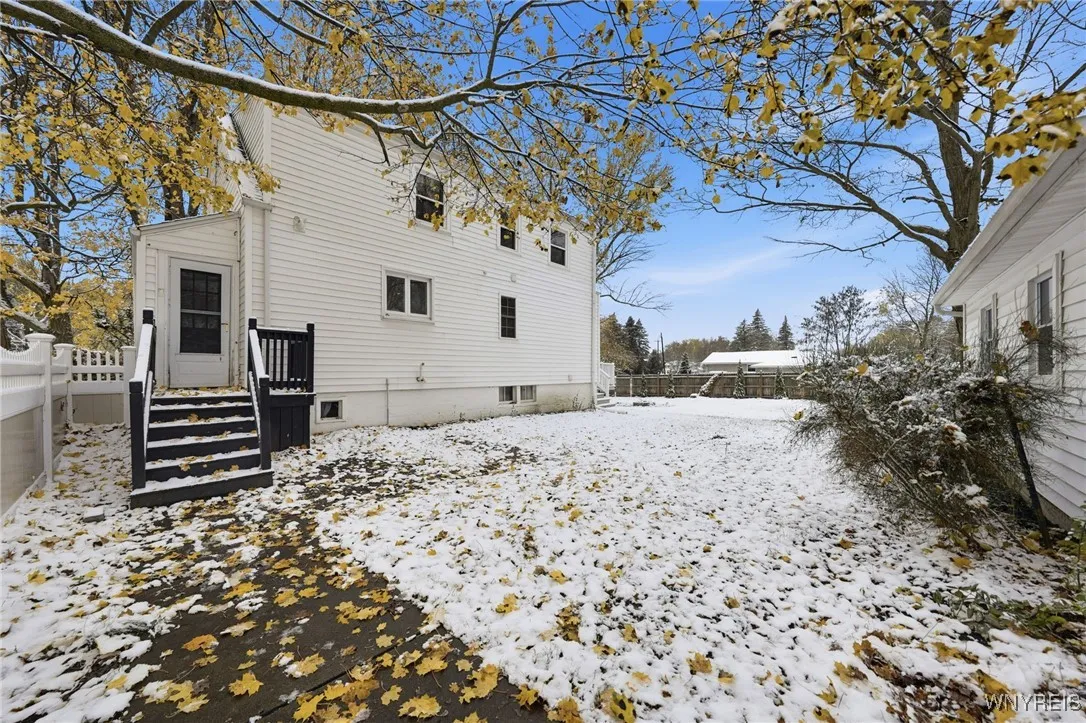 4316 Clinton Street, West Seneca, New York 14224, West Seneca, New York 14224, 3 Bedrooms Bedrooms, 8 Rooms Rooms,1 BathroomBathrooms,Residential Lease,For Rent,4316 Clinton Street, West Seneca, New York 14224,0,B1649321